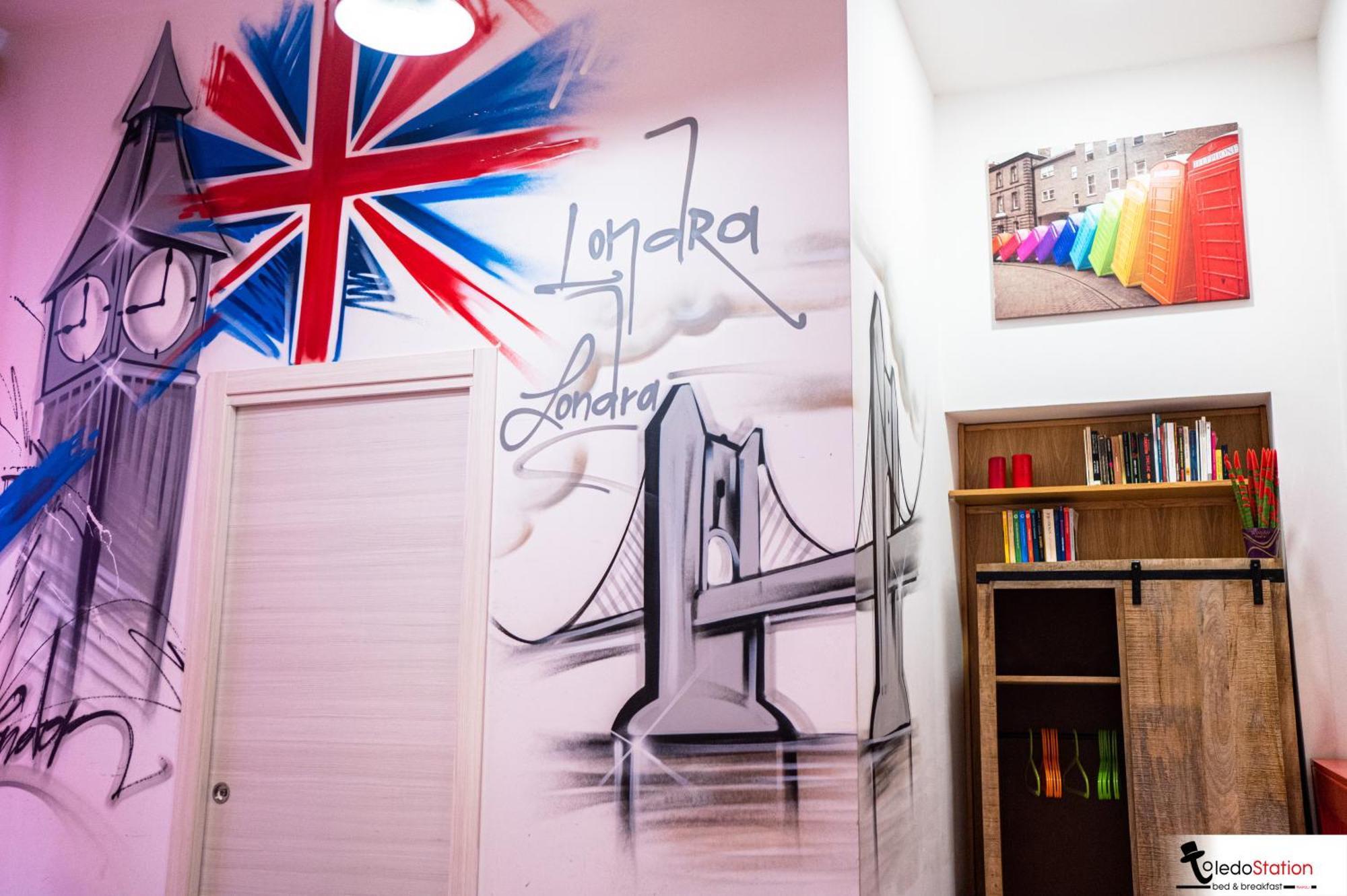 Toledostation B&B Наполи Екстериор снимка